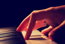 开云体育：独中两元助球队获胜！马卡晒出漫画：姆巴佩独自扛起皇马重担.